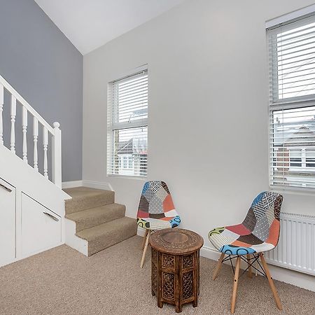 Finding My Palace Guest House In Tooting Mitcham Buitenkant foto