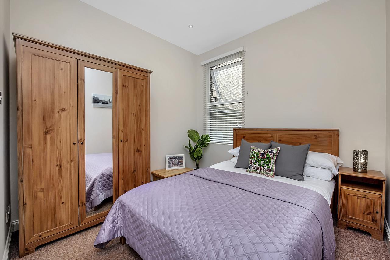 Finding My Palace Guest House In Tooting Mitcham Buitenkant foto
