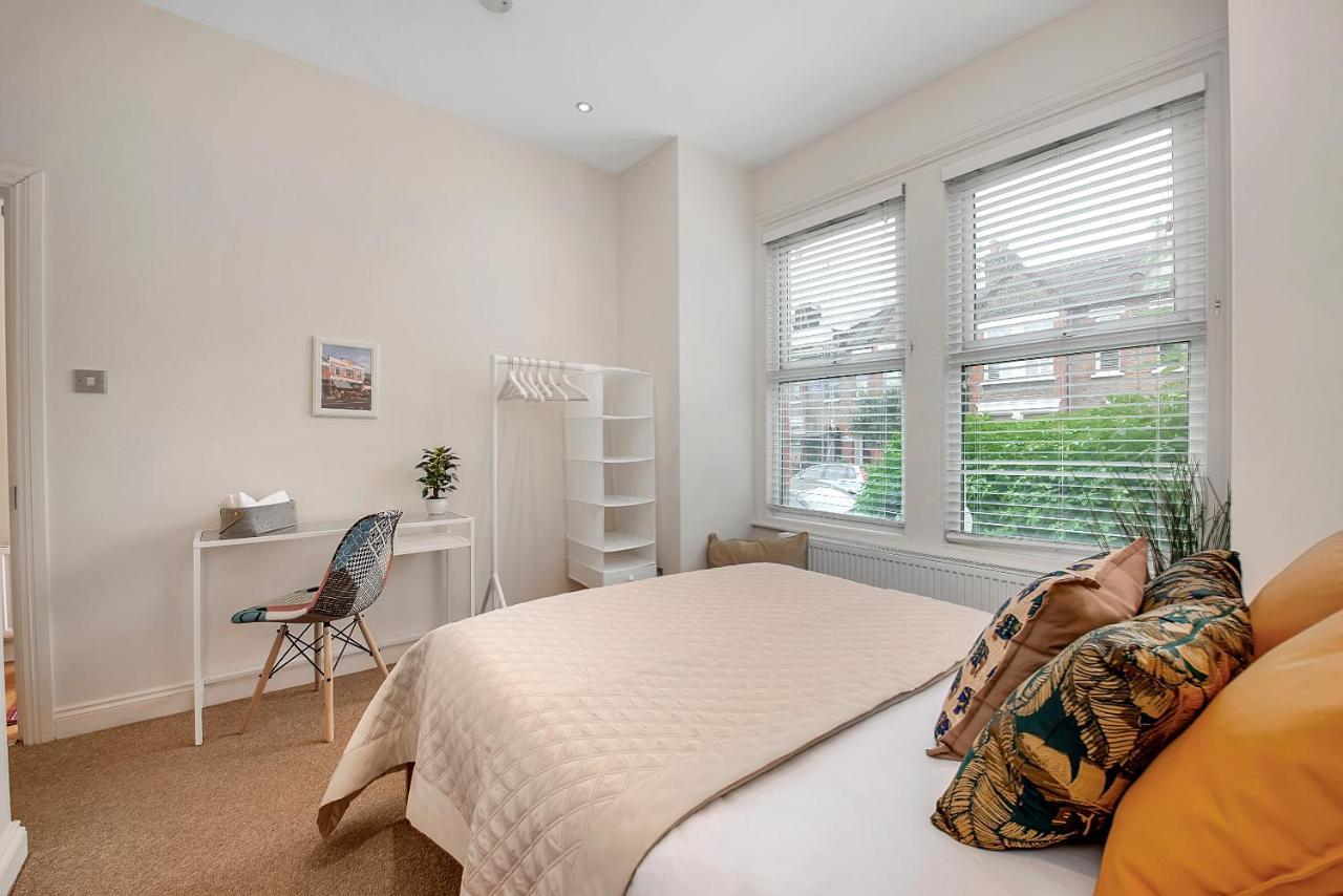 Finding My Palace Guest House In Tooting Mitcham Buitenkant foto