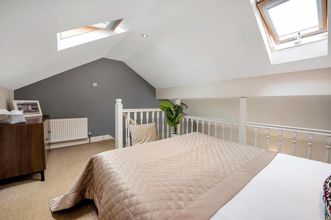 Finding My Palace Guest House In Tooting Mitcham Buitenkant foto